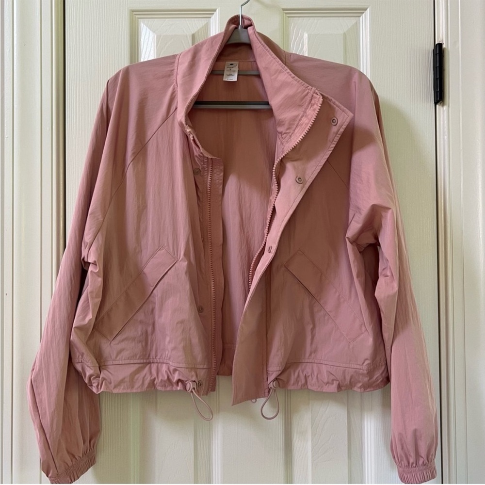Yogalicious Radiant Dream Jacket NWT
Woman's Size S Pale Mauve Pink - Picture 5 of 11